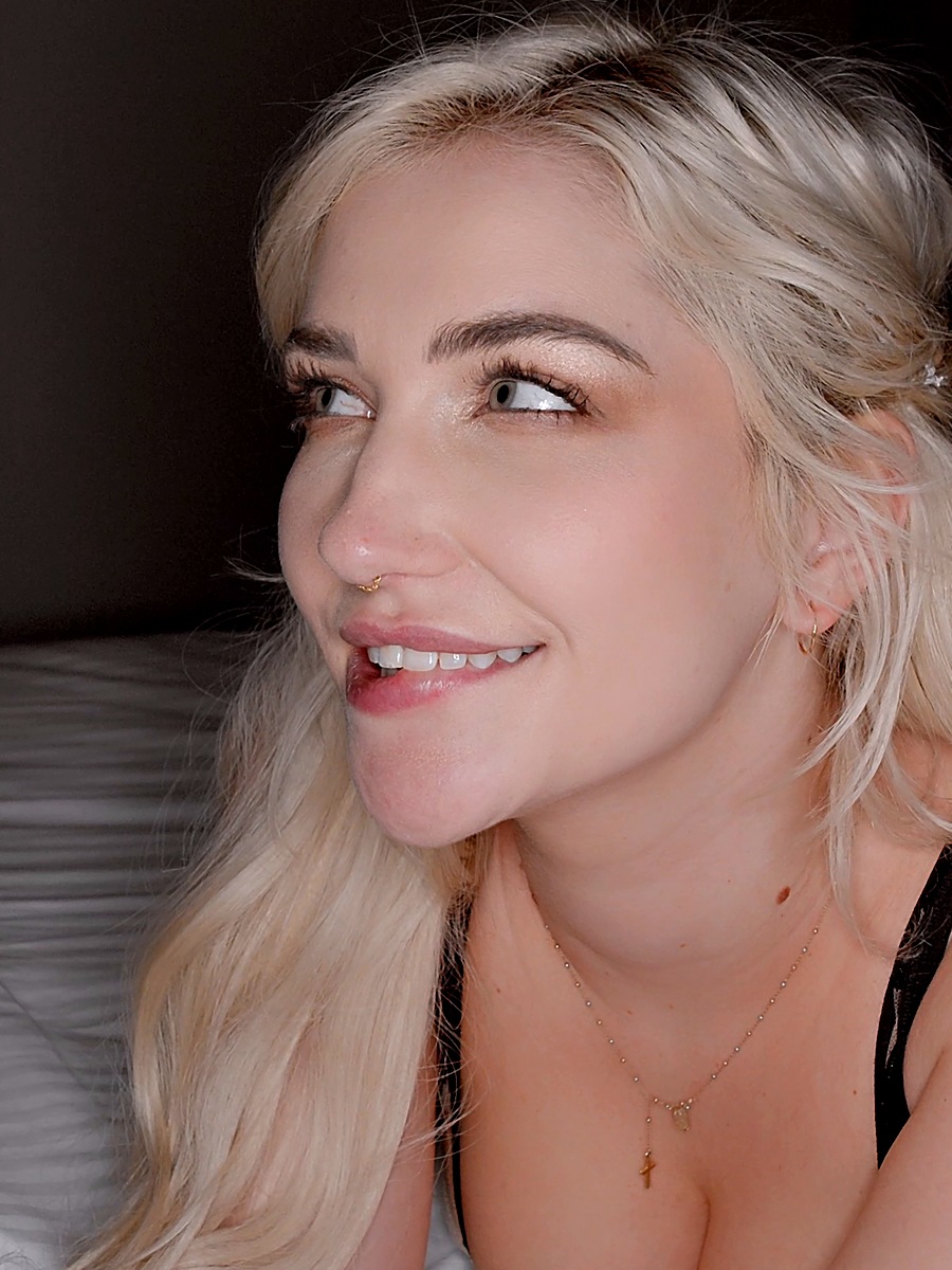 Skye Blue – portrait